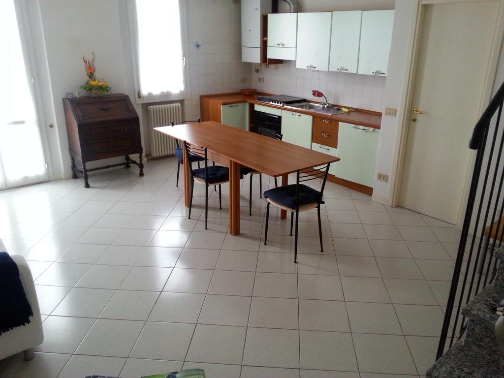 La Casa Di Rita Appartement Faenza Kamer foto